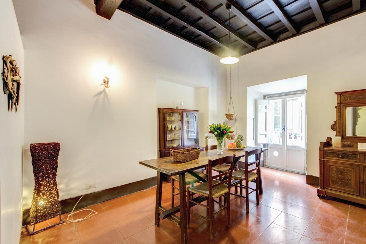 120 m² dengan 2 bilik tidur dan 1 bilik mandi peribadi di Navona Rome Luaran gambar